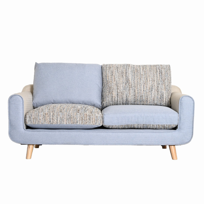 リバーシブルクッションで座り心地とスタイルを自由自在にチェンジできる2人掛けソファ― フォース